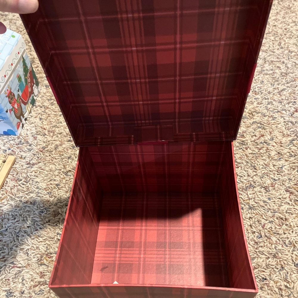 Two Holiday Gift Boxes - Picture 9 of 12